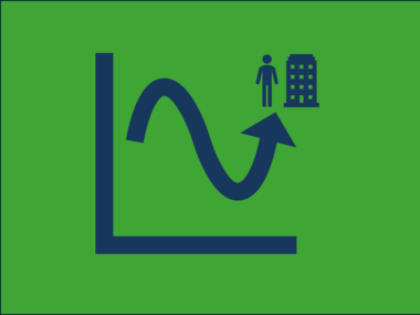 Grafik mit einer Kurve, die abfällt und wieder steigt und zu einer Person hinführt, die neben einem Hochhaus steht.